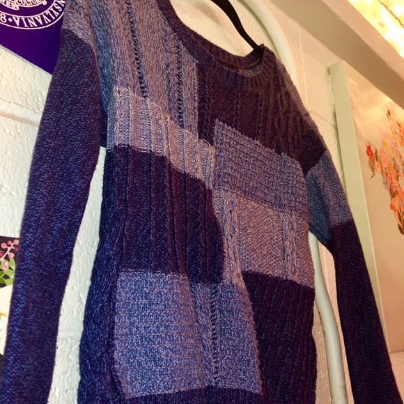 American Eagle Patched Sweater - Picture 1 of 4